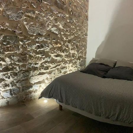 Jolie Appartement En Plein Centre Du Village Les Arcs-sur-Argens Buitenkant foto
